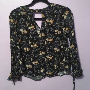 American Eagle floral top